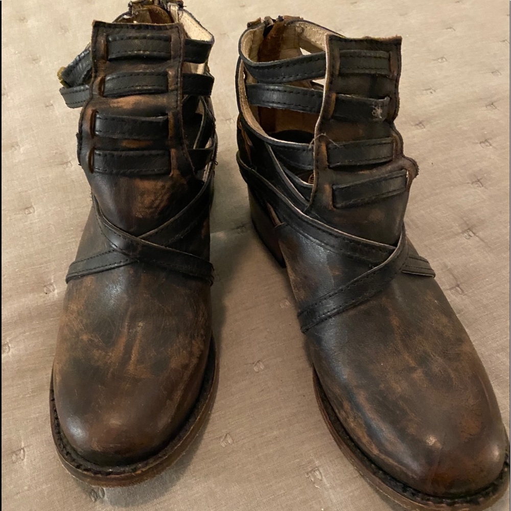 FREEBIRD by Steven “Stair” booties. Size 8
